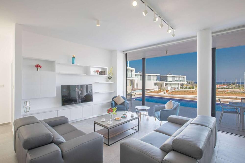 Photo of Livingroom in Protaras