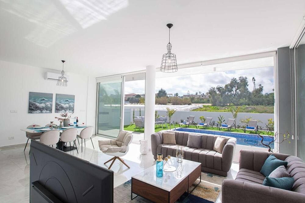 Photo of Livingroom in Protaras