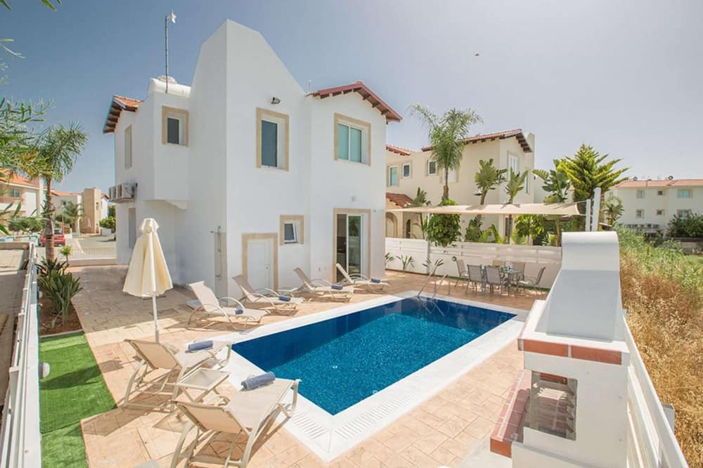 Photo of Outdoor in Pernera