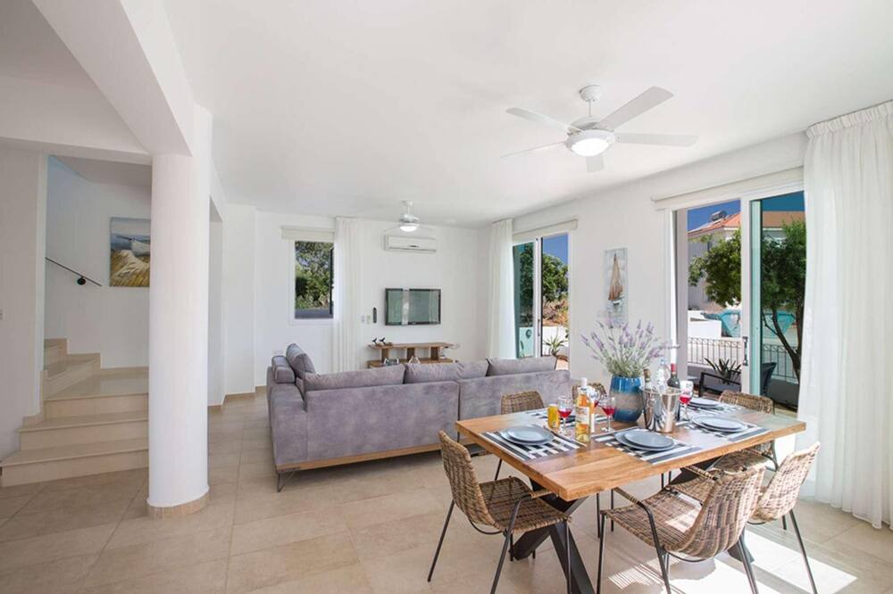 Photo of Livingroom in Pernera
