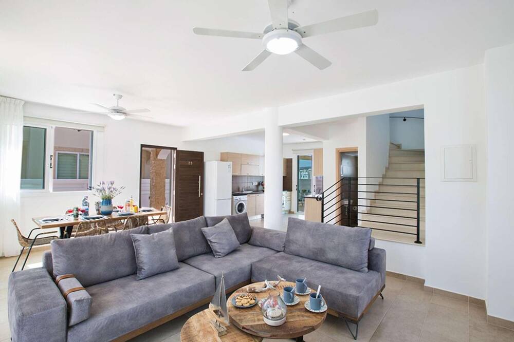Photo of Livingroom in Pernera