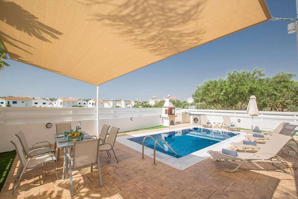 Photo of Outdoor in Pernera