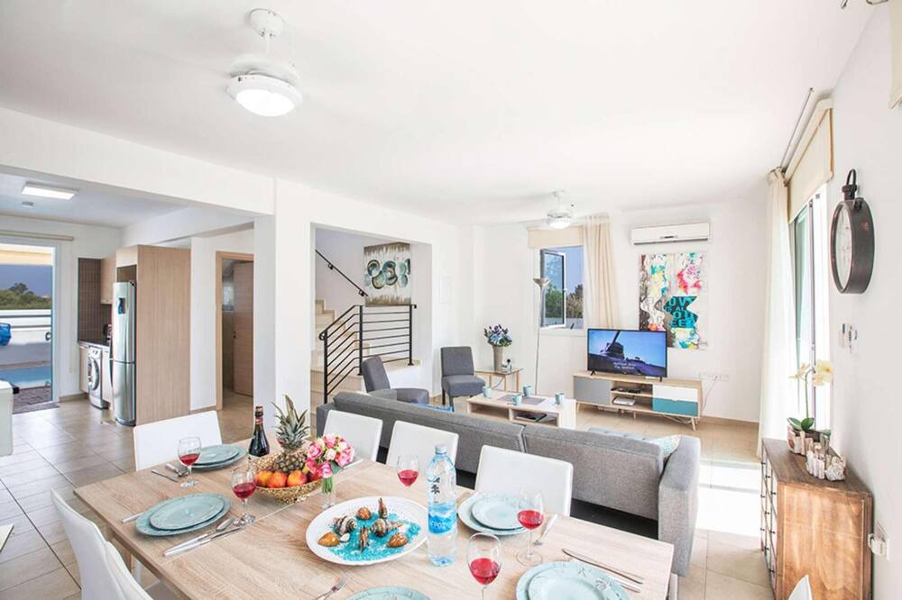 Photo of Livingroom in Pernera