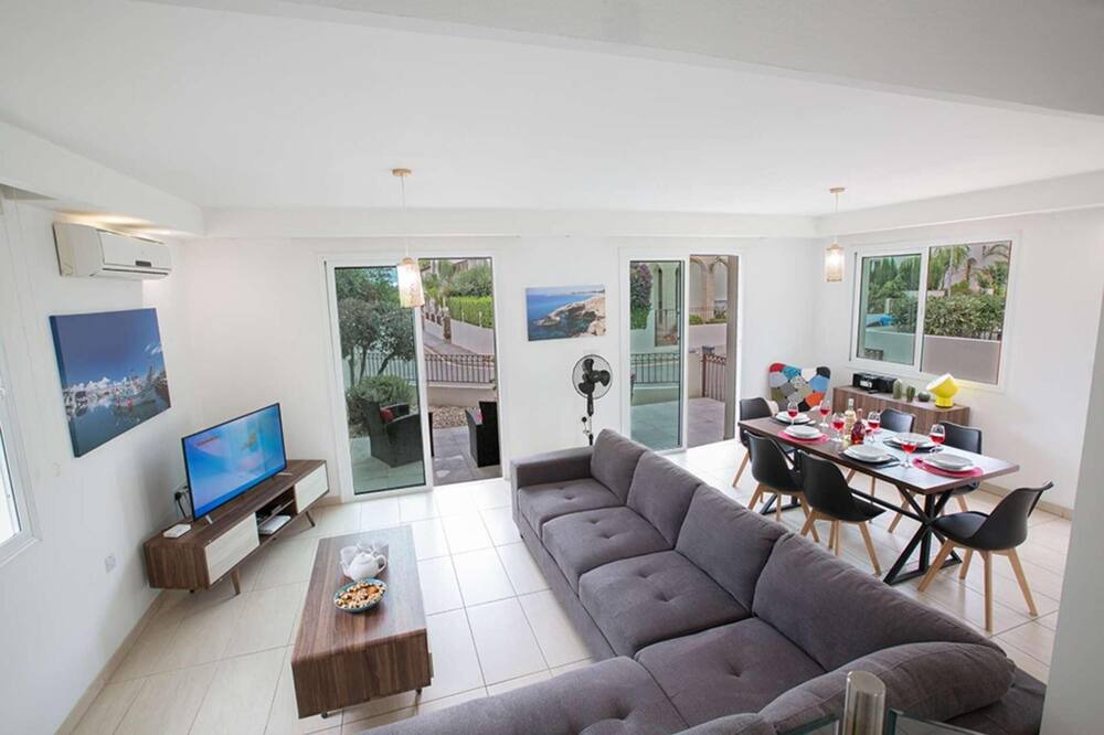Photo of Livingroom in Pernera