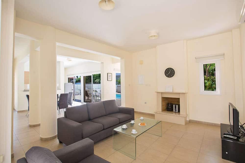 Photo of Livingroom in Protaras
