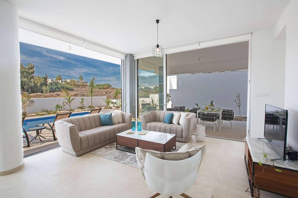 Photo of Livingroom in Protaras