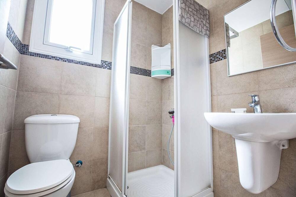 Photo of Bathroom in Pernera