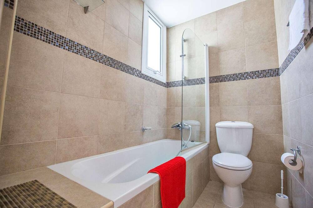 Photo of Bathroom in Pernera
