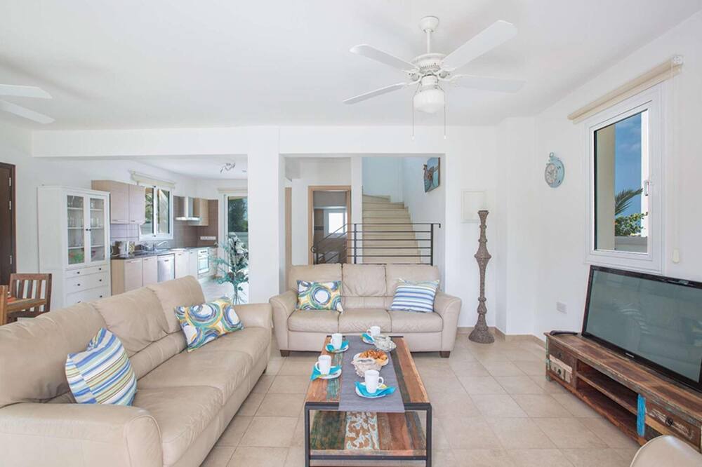 Photo of Livingroom in Pernera