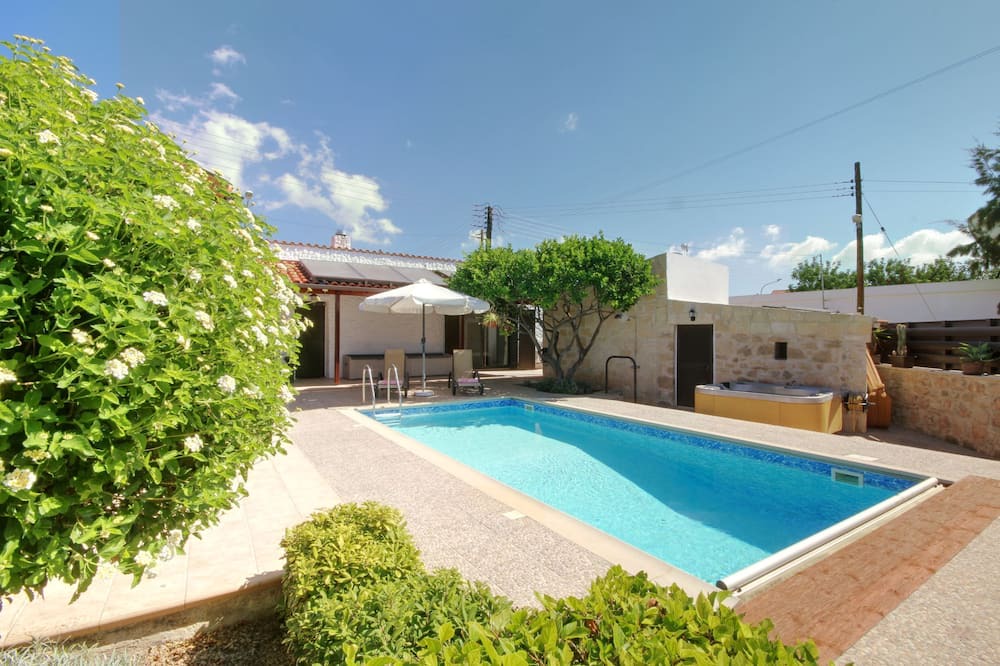 Photo of Outdoor in Tremithousa