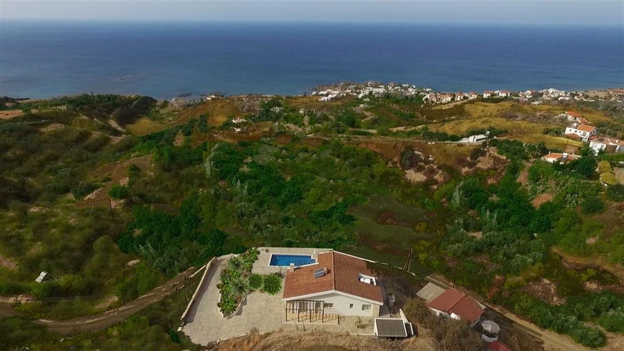 Photo of Outdoor in Pomos