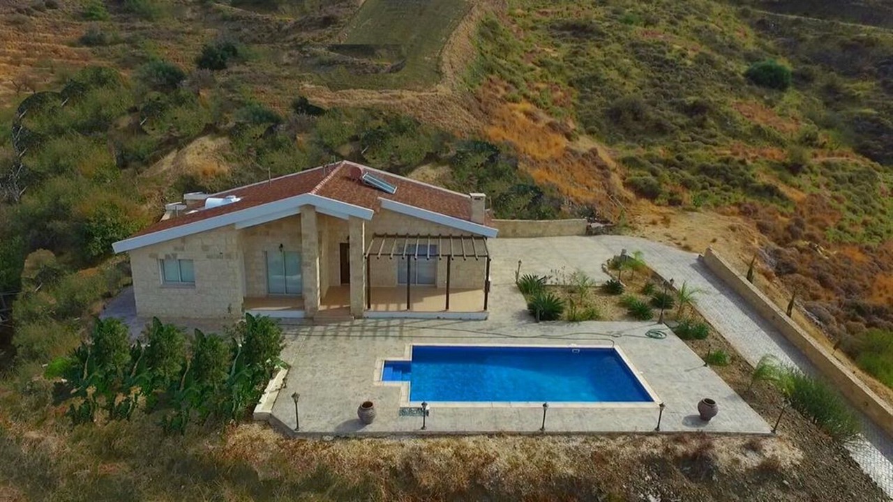Photo of Outdoor in Pomos