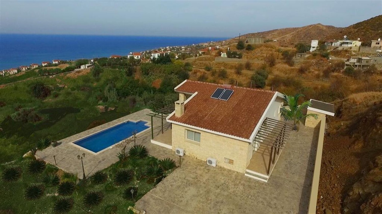 Photo of Outdoor in Pomos