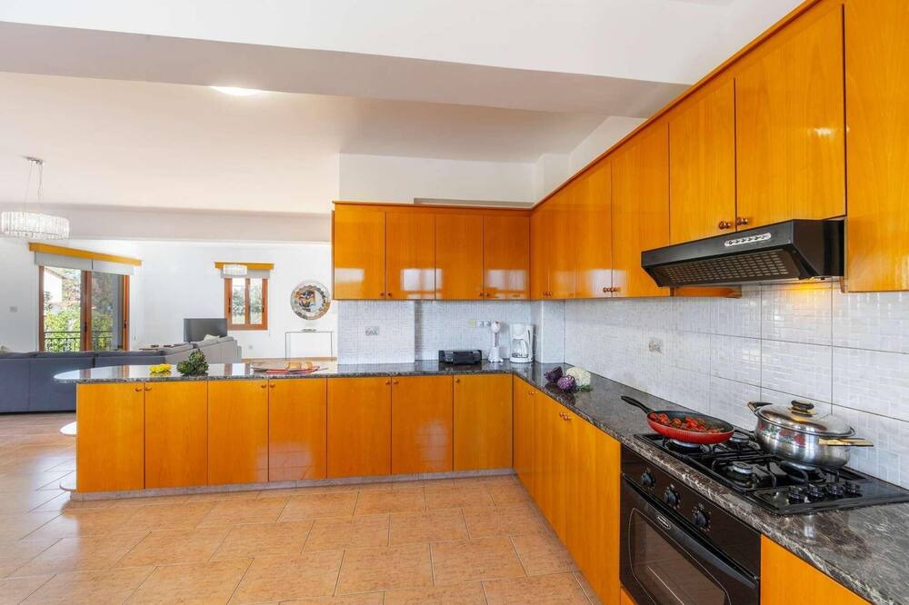 Photo of Kitchen in Latchi