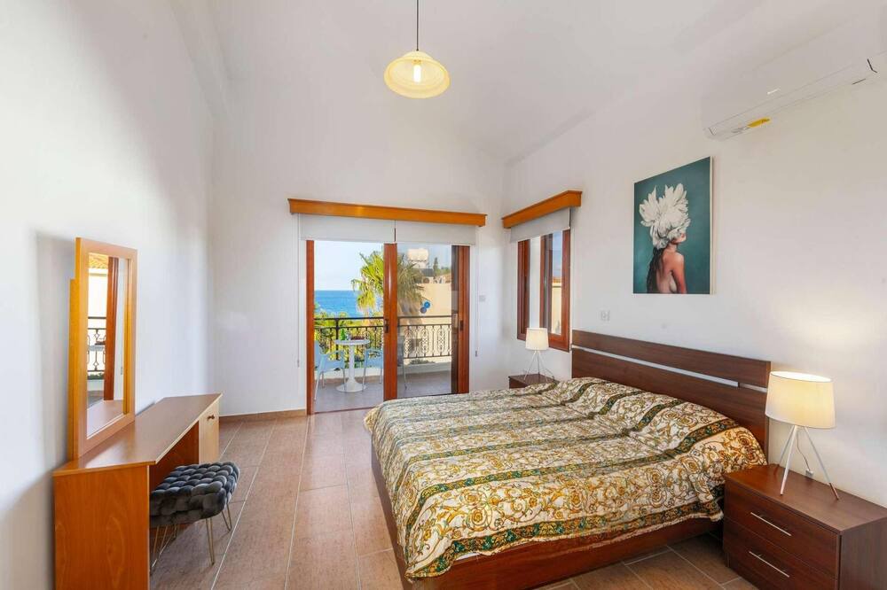 Photo of Bedroom in Latchi