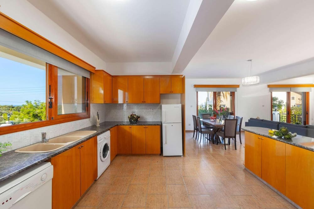 Photo of Kitchen in Latchi