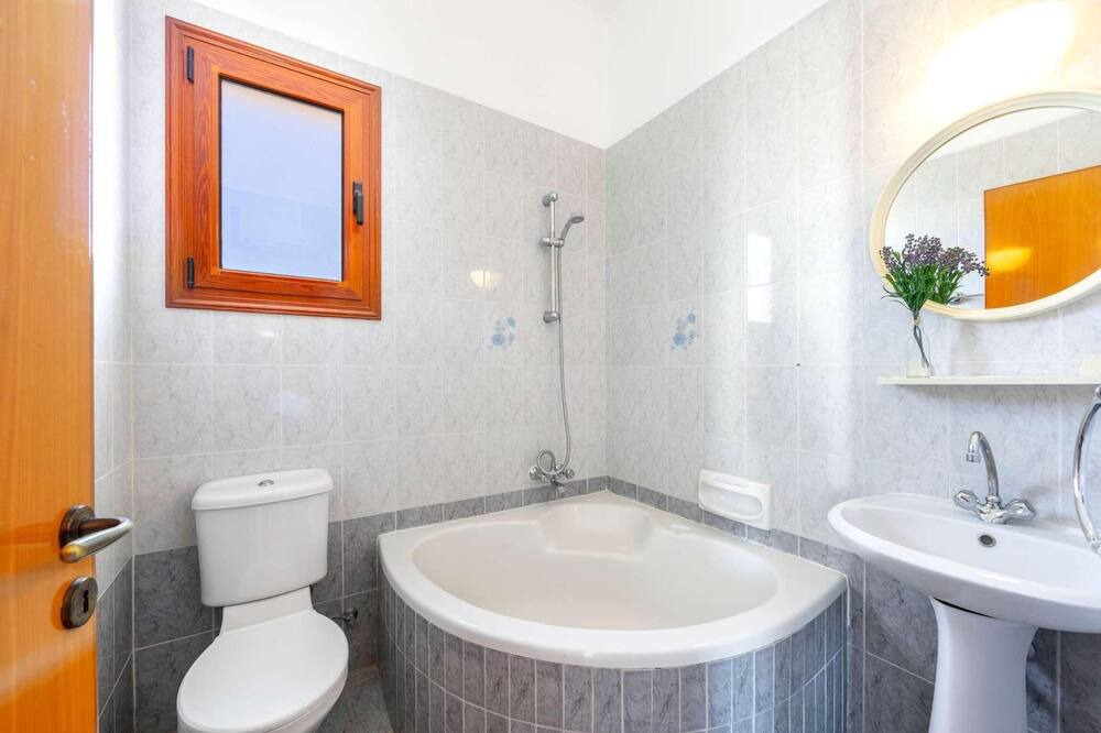 Photo of Bathroom in Latchi