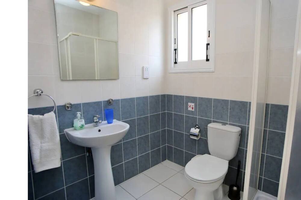 Photo of Bathroom in Universal