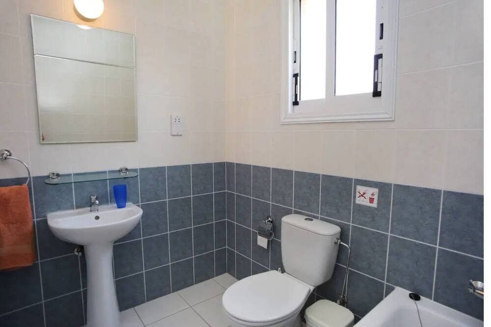 Photo of Bathroom in Universal