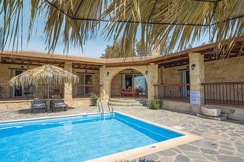 Photo of Outdoor in Pomos