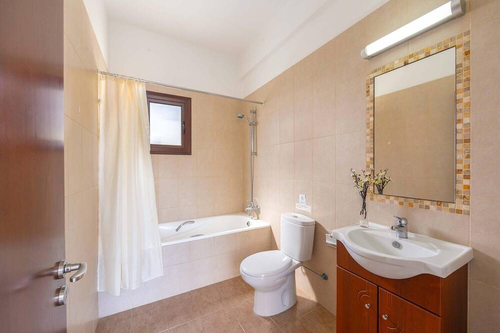 Photo of Bathroom in Pegeia