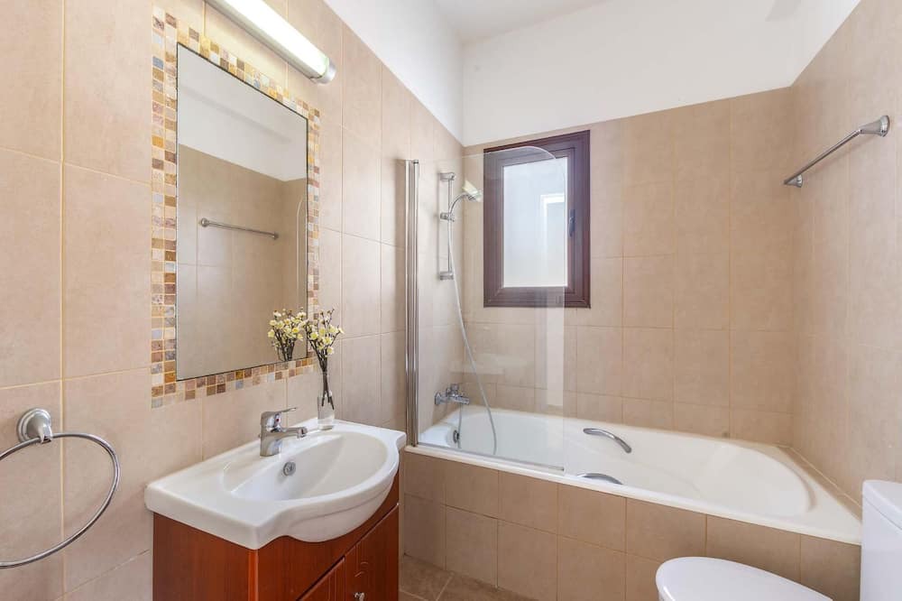 Photo of Bathroom in Pegeia