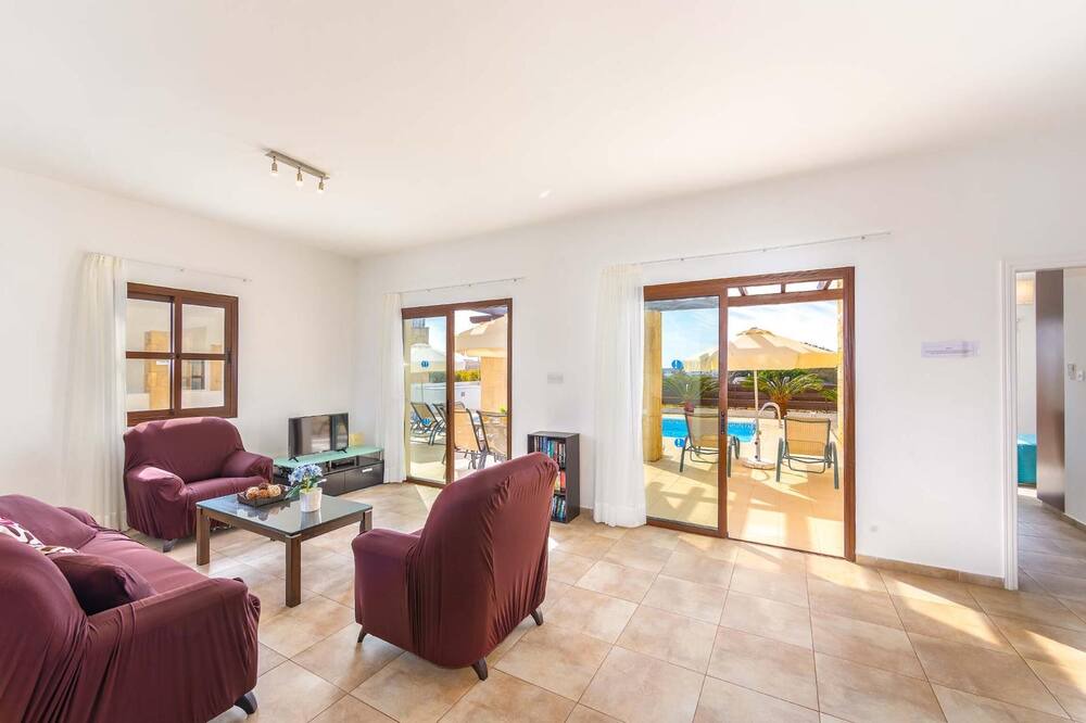 Photo of Livingroom in Pegeia