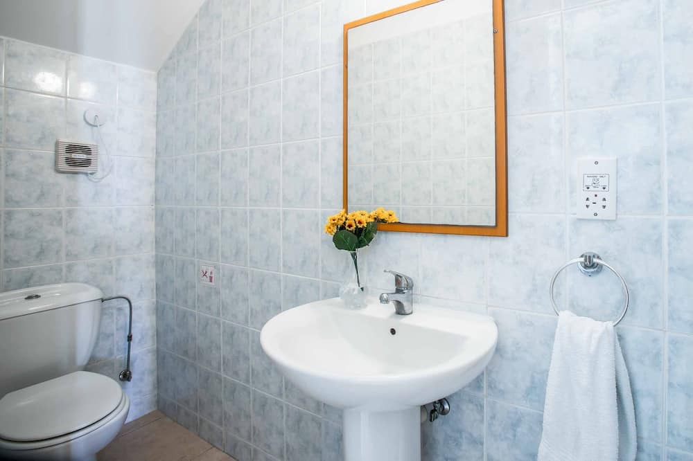 Photo of Bathroom in Polis