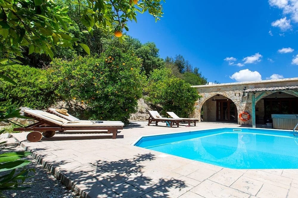 Photo of Outdoor in Miliou
