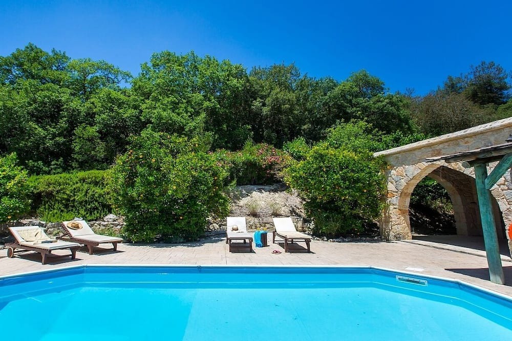 Photo of Outdoor in Miliou