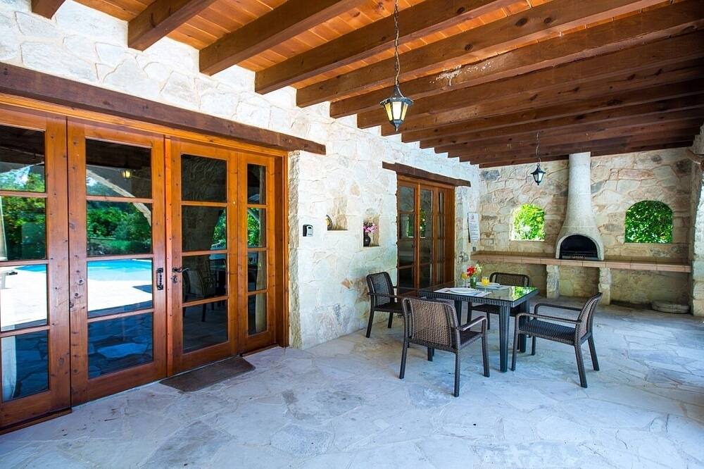 Photo of Patio Balcony in Miliou