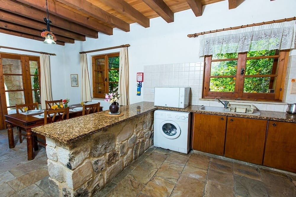 Photo of Kitchen in Miliou