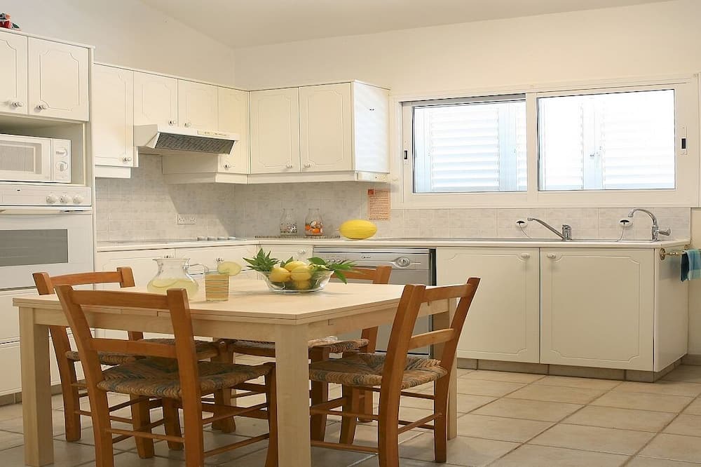 Photo of Kitchen in Miliou