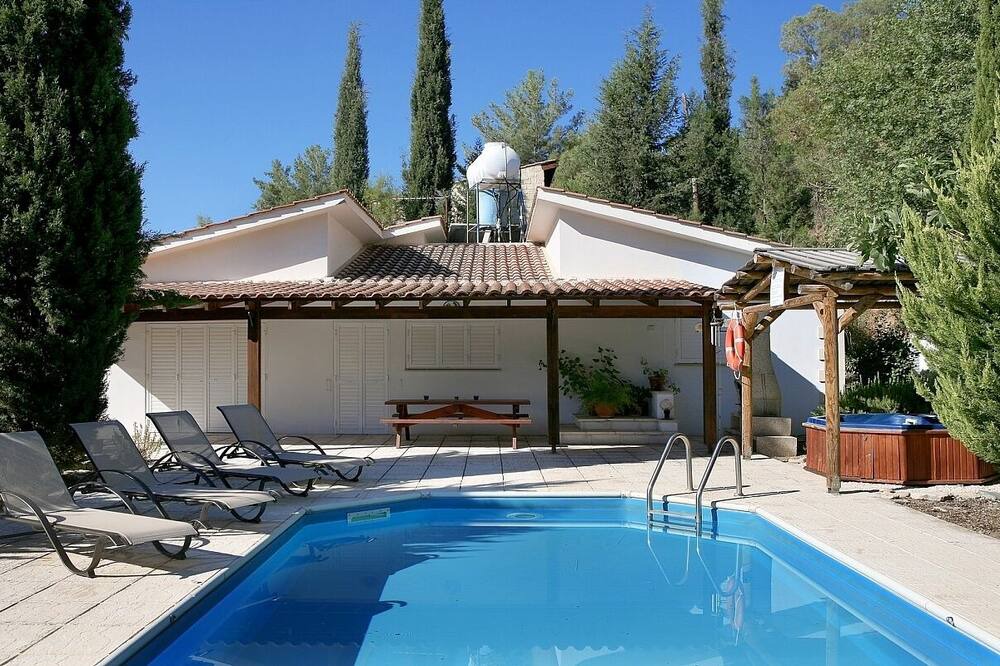 Photo of Outdoor in Miliou