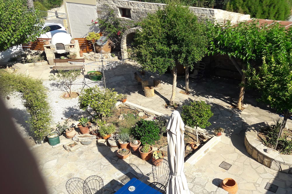 Photo of Outdoor in Anogyra