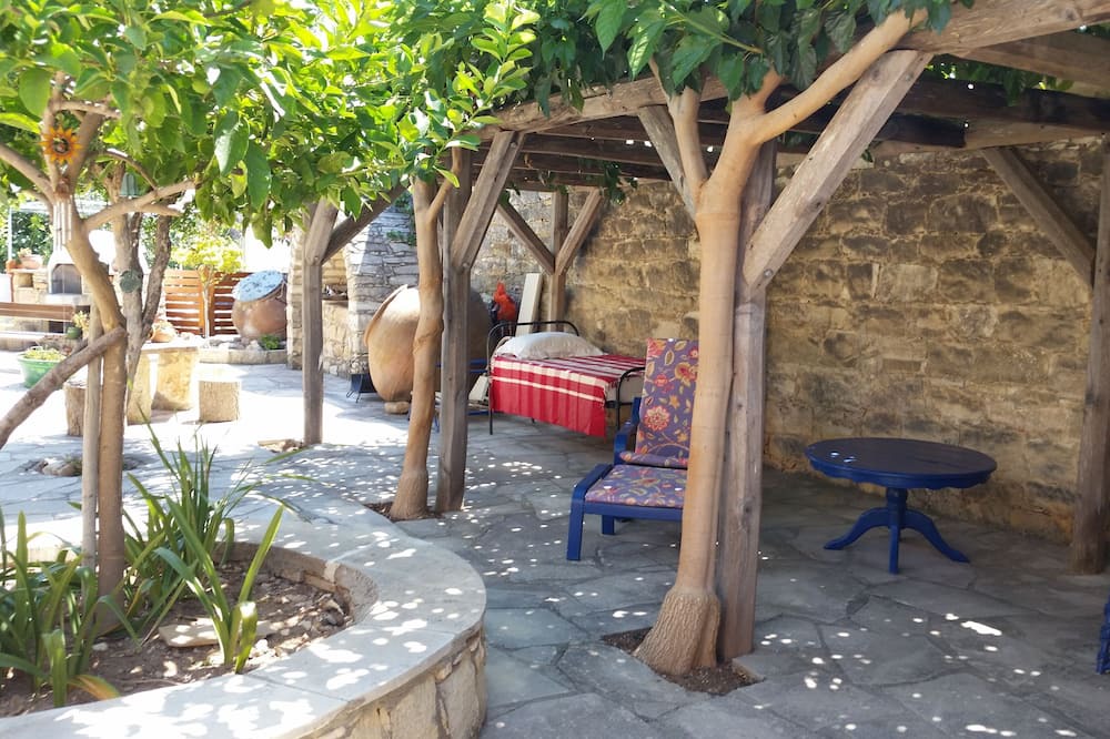 Photo of Outdoor in Anogyra