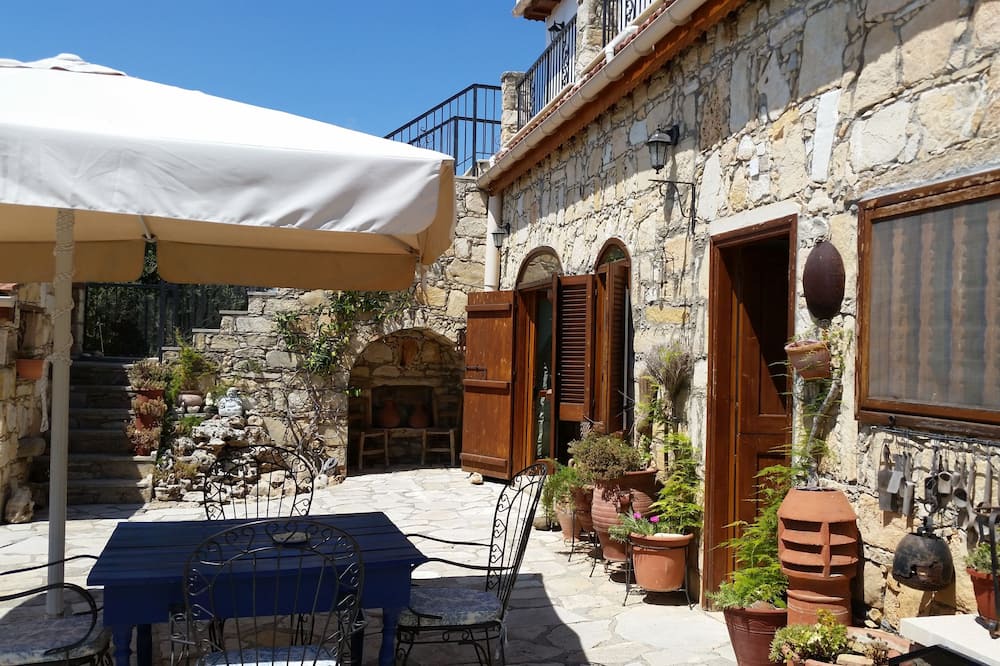 Photo of Patio Balcony in Anogyra