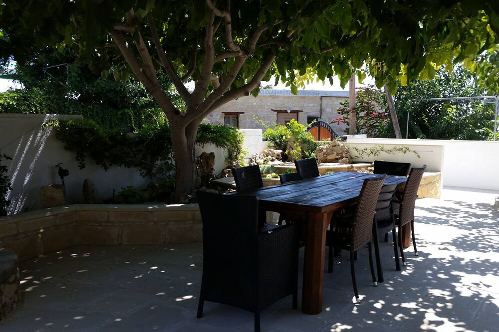 Photo of Patio Balcony in Anogyra