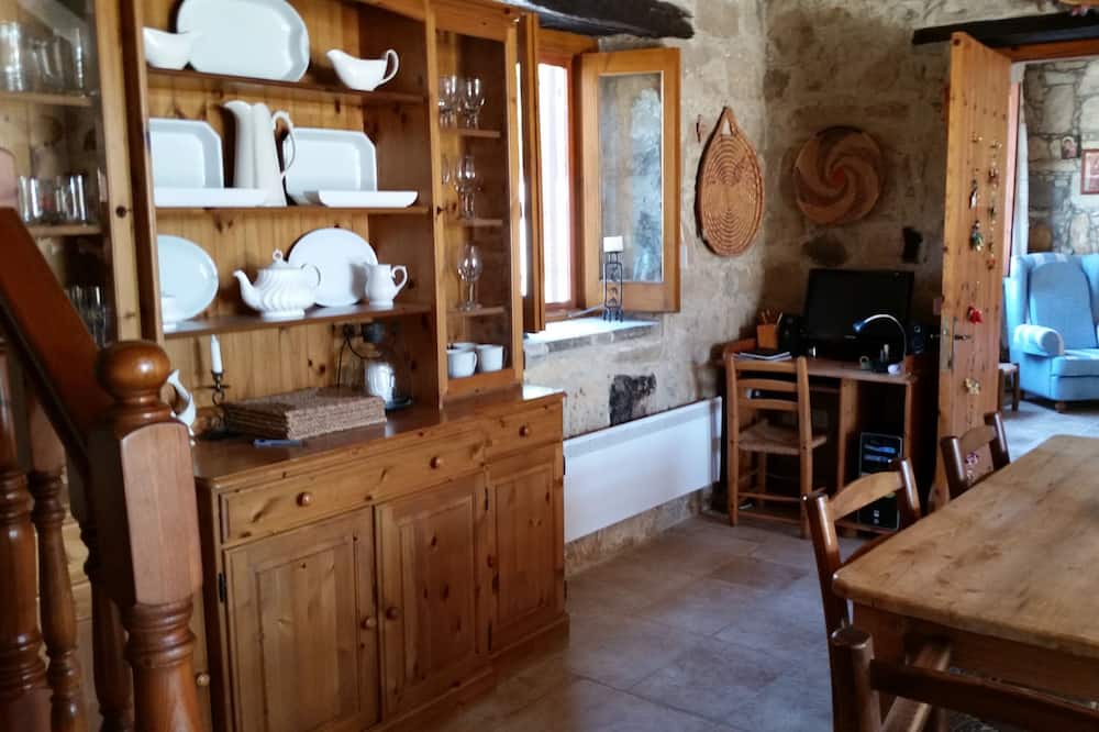 Photo of Kitchen in Anogyra