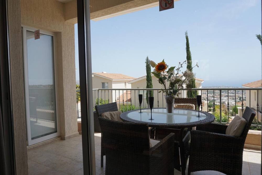 Photo of Patio Balcony in Peyia Town