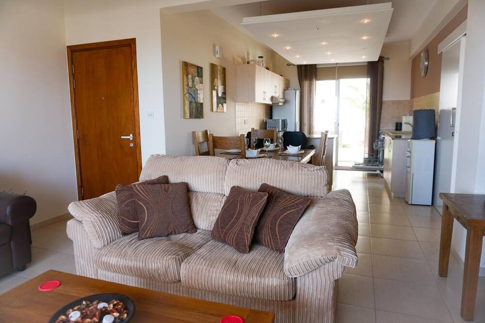 Photo of Livingroom in Peyia Town