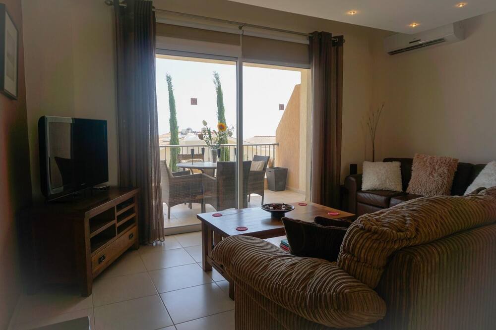 Photo of Livingroom in Peyia Town