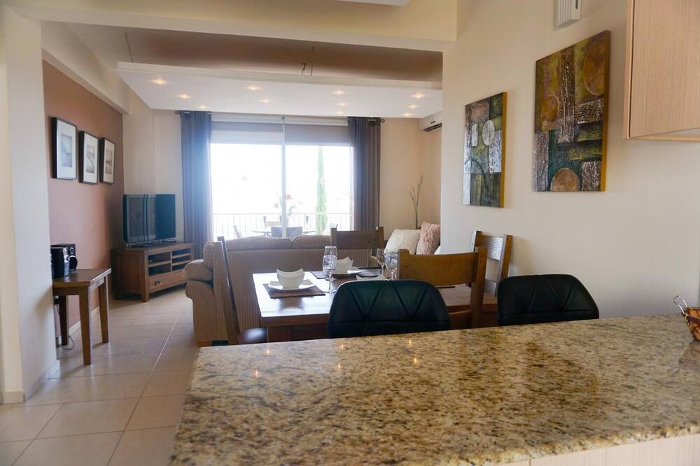 Photo of Livingroom in Peyia Town
