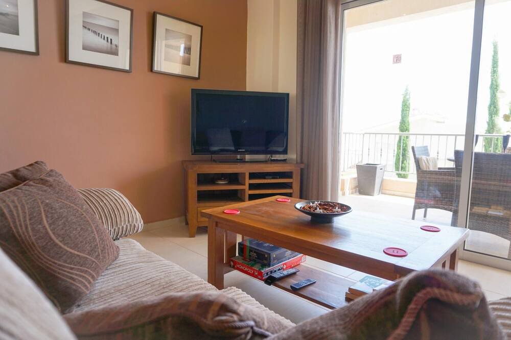 Photo of Livingroom in Peyia Town
