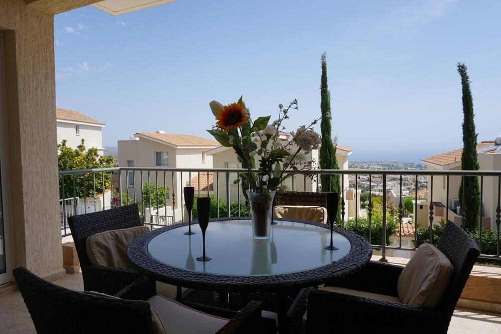 Photo of Patio Balcony in Peyia Town
