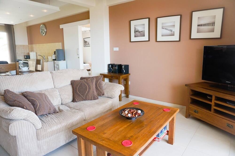 Photo of Livingroom in Peyia Town