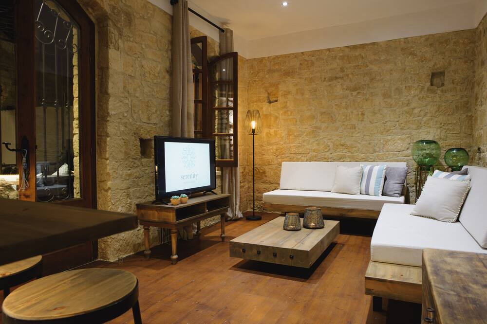 Photo of Livingroom in Vouni