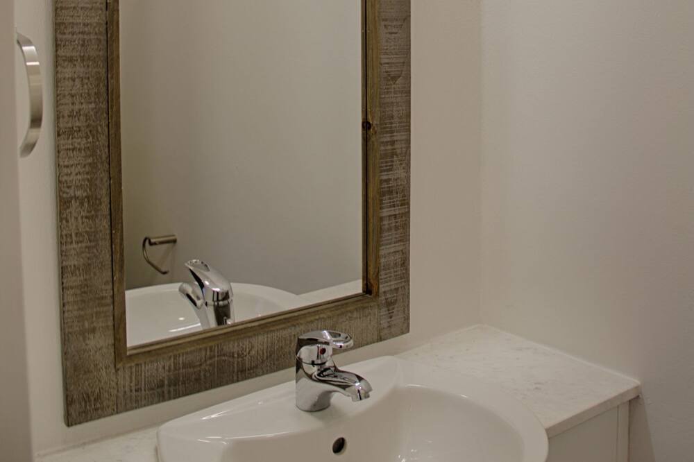 Photo of Bathroom in Mazotos
