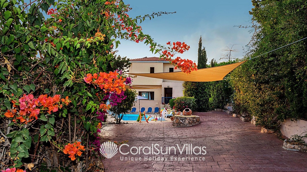 Photo of Outdoor in Peyia Town