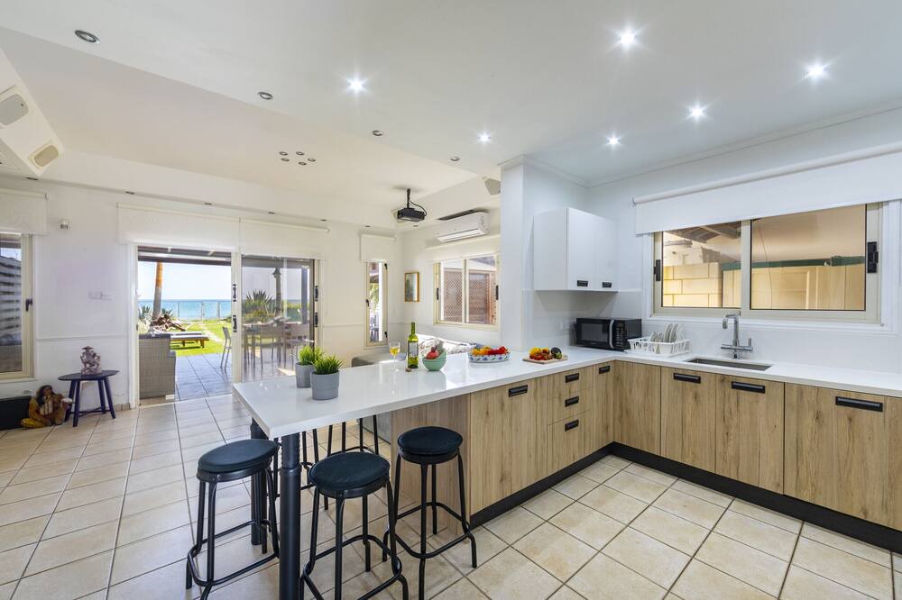 Photo of Kitchen in Meneou